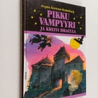 Angela Sommer-Bodenburg : Pikku vampyyri ja kreivi Dracula - pikkukuva 1