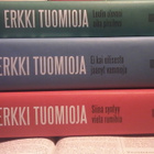 Erkki Tuomioja - kolme kirjaa (sid.) - pikkukuva 1