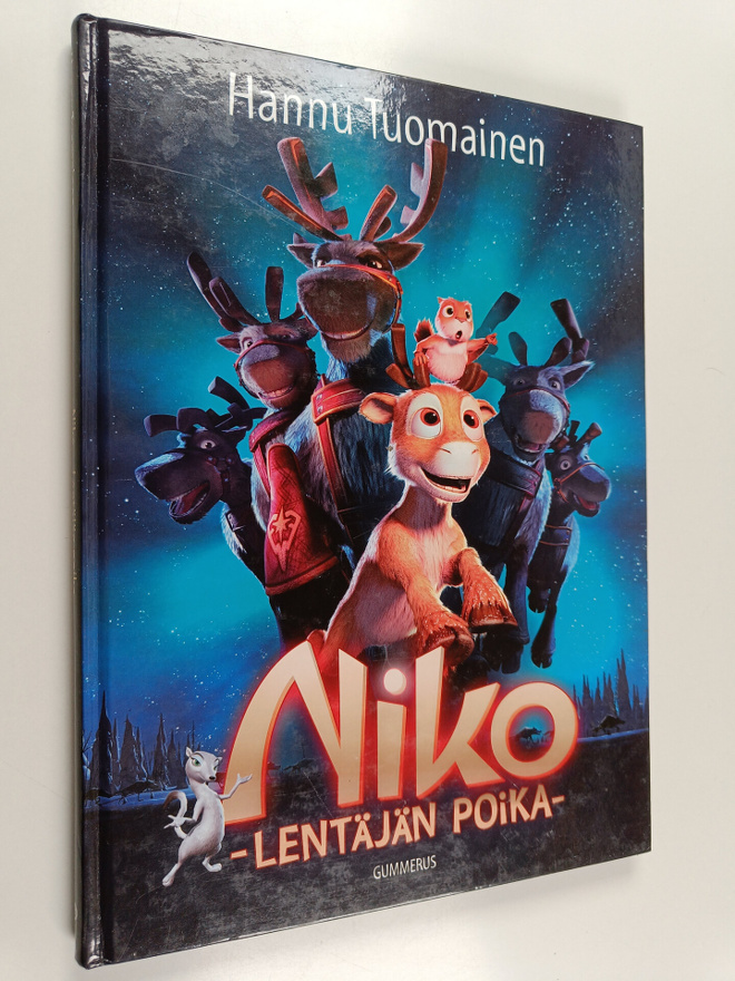 Hannu Tuomainen : Niko : lentäjän poika