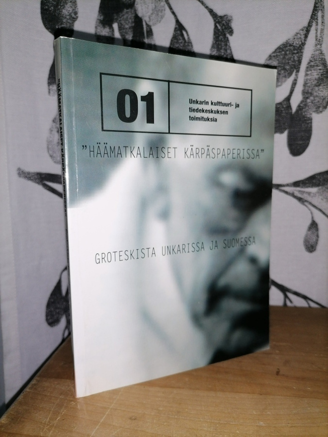 Häämatkalaiset kärpäspaperissa - Groteskista... 1.p.