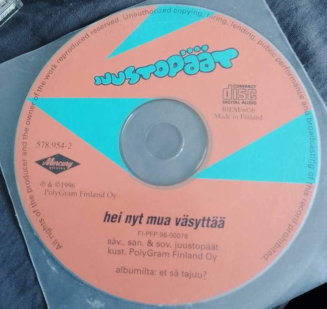 Juustopäät - Hei nyt mua väsyttää