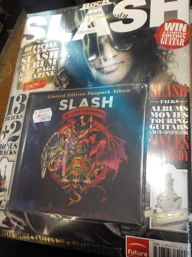 SLASH - APOCALYPTIC LOVE FANPACK CD + CLASSIC ROCK LEHTI (w)