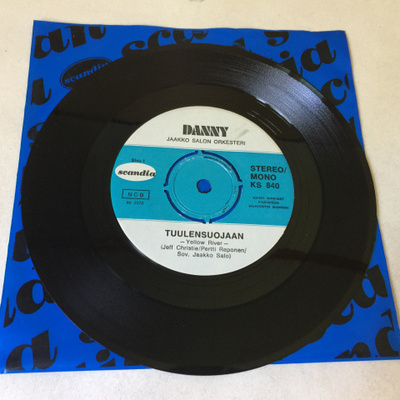  DANNY Tuulensuojaan / Ei Aikaa Enempää  7"