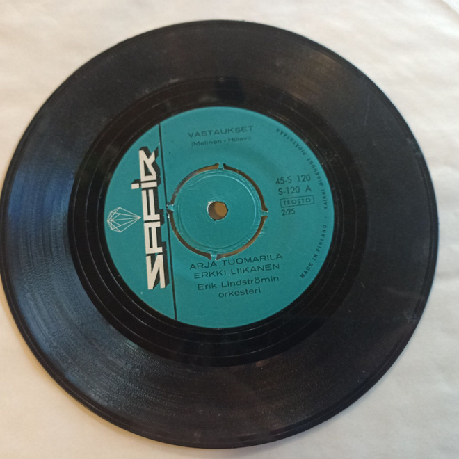7"  Arja Tuomarila & Erkki Liikanen