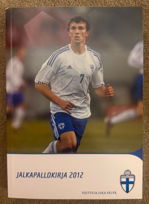 JALKAPALLOKIRJA 2012