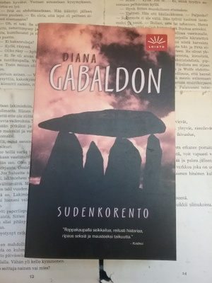 Diana Gabaldon - Sudenkorento (pokkari)