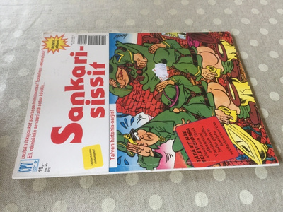 VAARIN SANKARISISSIT ALBUMI HYVÄ