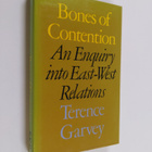 Terence Garvey : Bones of contention : an enquiry into ea... - pikkukuva 1