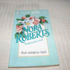 Harlequin Julia 566 Nora Roberts Kun saapuu syys - pikkukuva 1