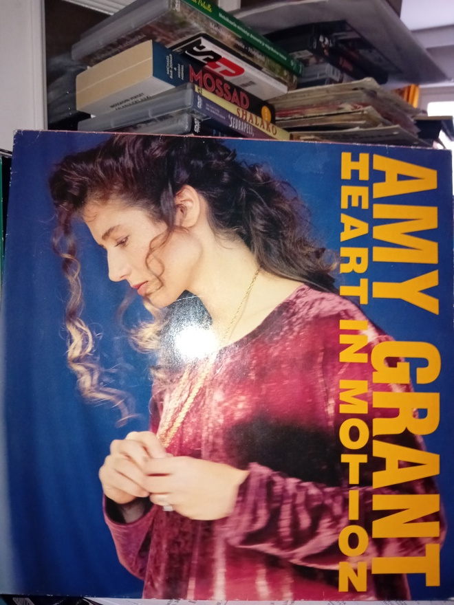 LP Amy Grant : Heart in Motion ( SIS POSTIKULU )