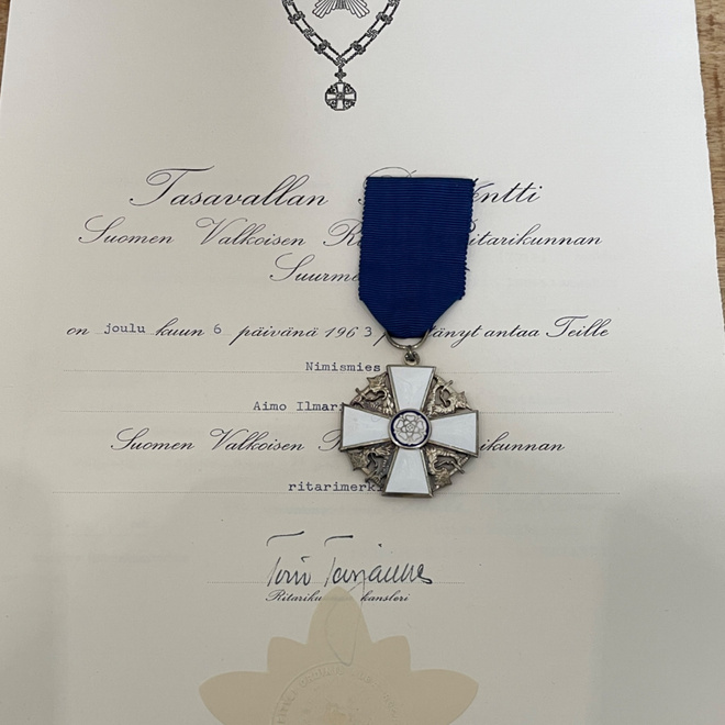 SVR Ritarimerkki+ myöntökirja