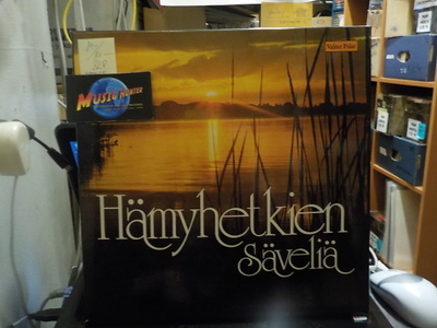 HÄMYHETKIEN SÄVELIÄ, VALITUT PALAT 8LP + INSERT M-/M-