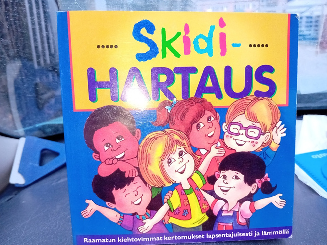 SKIDI-HARTAUS ( SIS POSTIKULU )