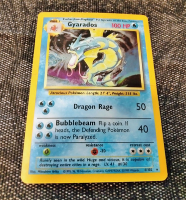 Gyarados 6/ 102, hologrammi