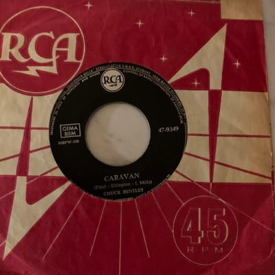 CHUCK BENTLEY: The Kiss That Broke My Heart * Caravan
