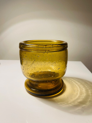 Kaj Franck: Sargasso amber