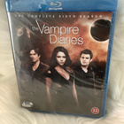 the VAMPIRE DIARIES  KAUSI 6 (UUSI,MUOVEISSA) - pikkukuva 1