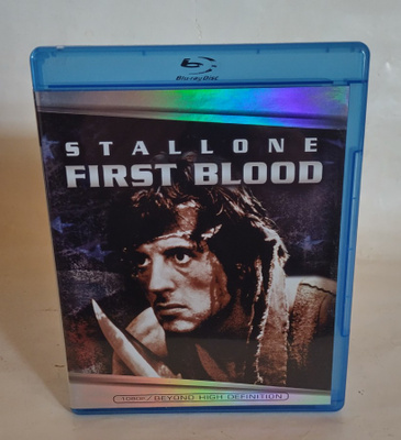 FIRST BLOOD  (US-JULKAISU)