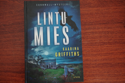 Kaarina Griffiths: Lintumies (2024)