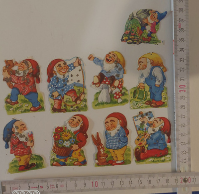 Kiiltokuva setti nro 21. Metsätontut