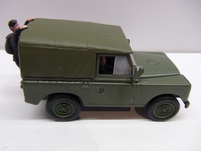 LAND ROVER 88 - JAMES BOND ,  AUTO
