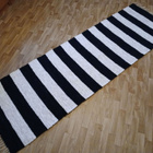 Mustavalko tasaraitamatto 245x76cm - pikkukuva 1