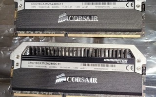 Corsair Dominator Platinum 32 Gt DDR3 2400 MHz HUOM, nopeus!
