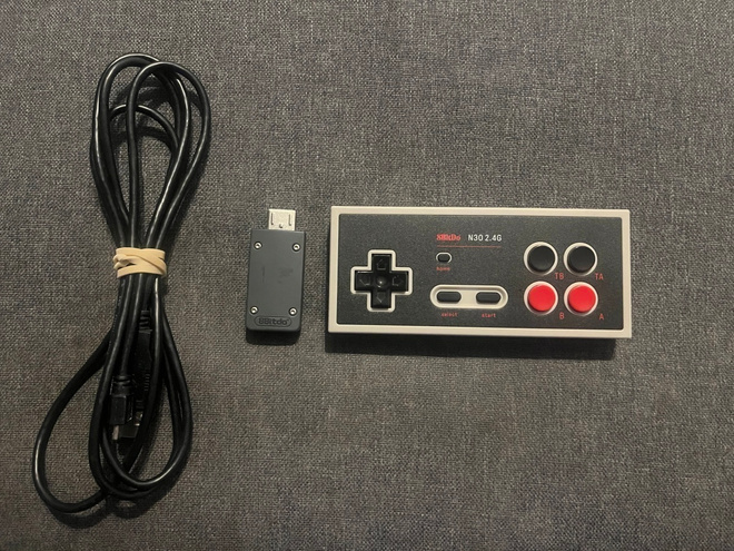 8BitDo N30 2.4G Ohjain (Mini NES)