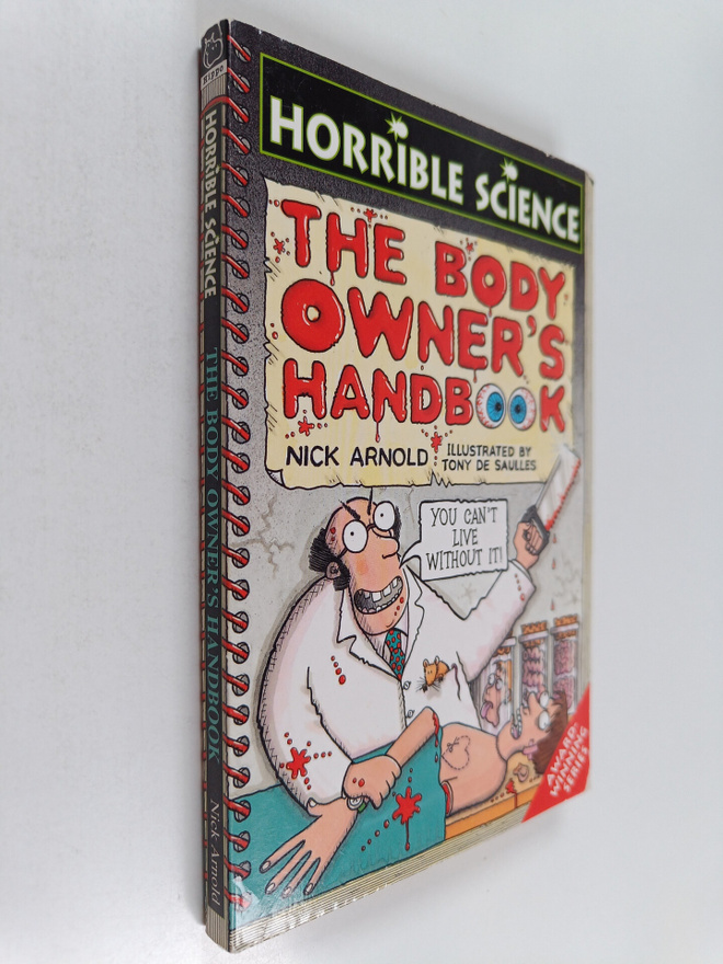 Nick Arnold ym. : The Body Owner's Handbook