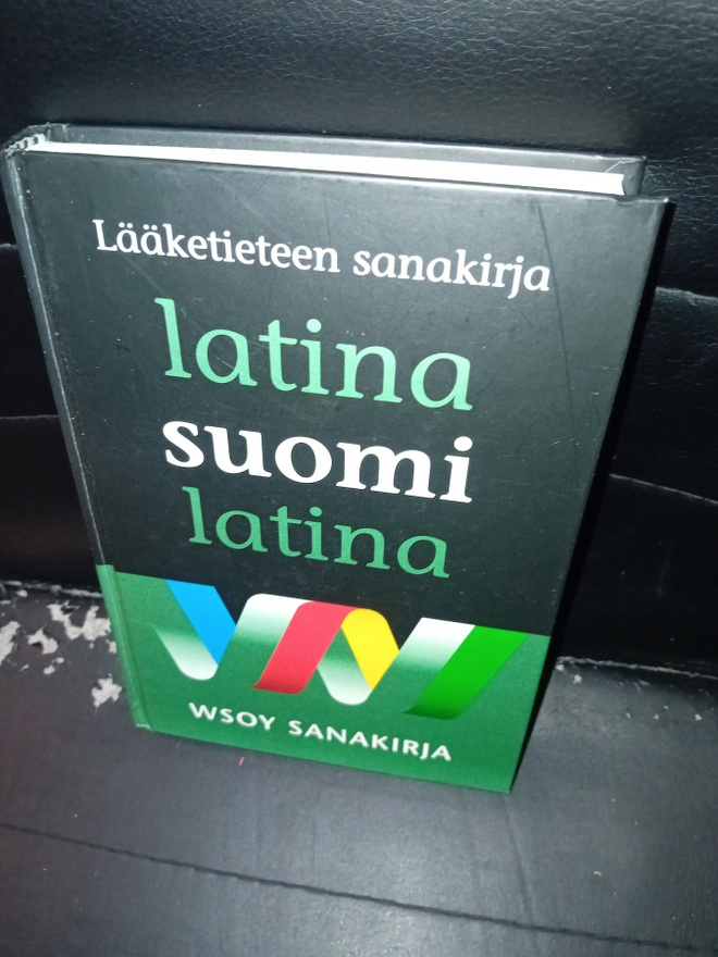 Latina Suomi Latina lääketieteen sanakirja  ( SIS POSTIKULU