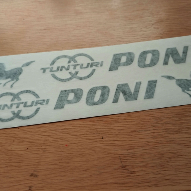 Tunturi PONI tarrat mustat vanhin rinkula-malli