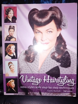 Rennells :  : Vintage hairstyling ( SIS POSTIKULU  )