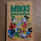 Aku Ankan Taskukirja 42: Mikki johtaa joukkoa - pikkukuva 1