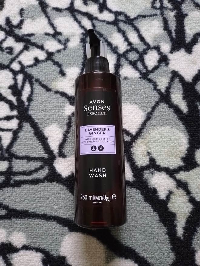 ~Avon Senses Essence Lavender & Ginger -käsisaippua~