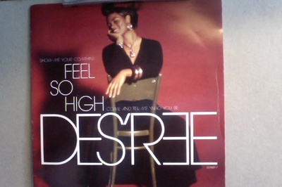 DES'RE  ::  FEEL SO HIGH  ::  VINYYLI  7"     1991