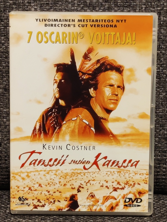 Tanssii susien kanssa Director's cut