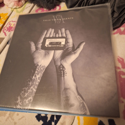 Agents ja Ville Valo (NM) punainen lp.