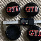 GTI logolla keskilätkät 65mm - pikkukuva 4