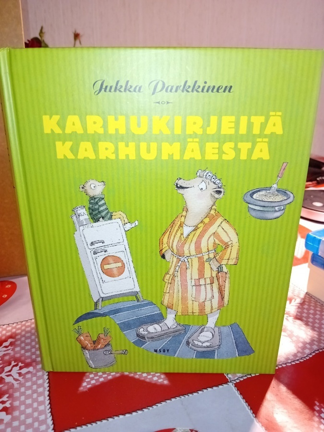 Parkkinen : Karhukirjeitä Karhumäestä ( SIS POSTIKULU  )