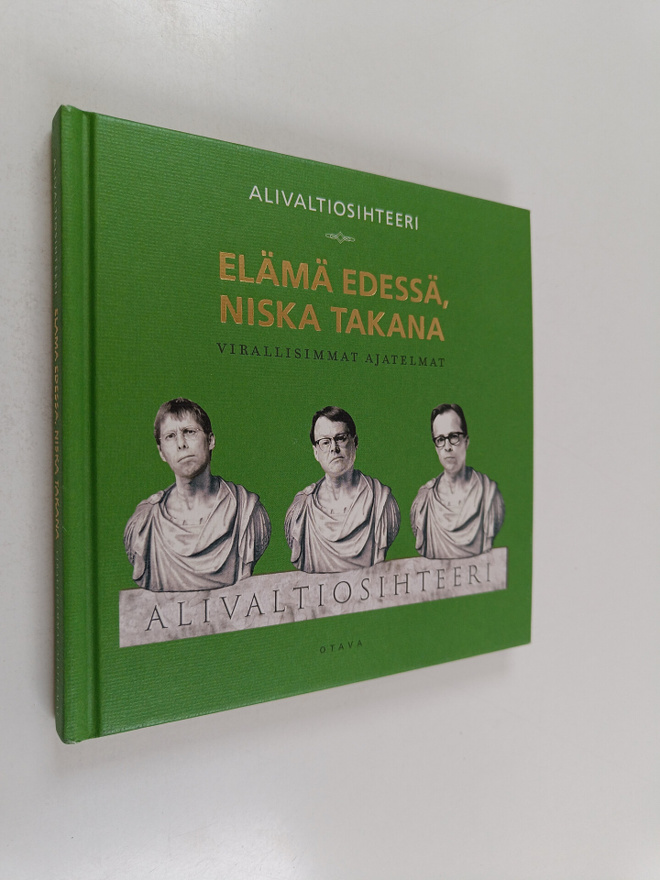 Simo Frangen : Alivaltiosihteeri : elämä edessä, niska ta...