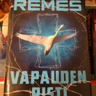 Ilkka Remes: Vapauden risti. 2017. 1.p. - pikkukuva 1