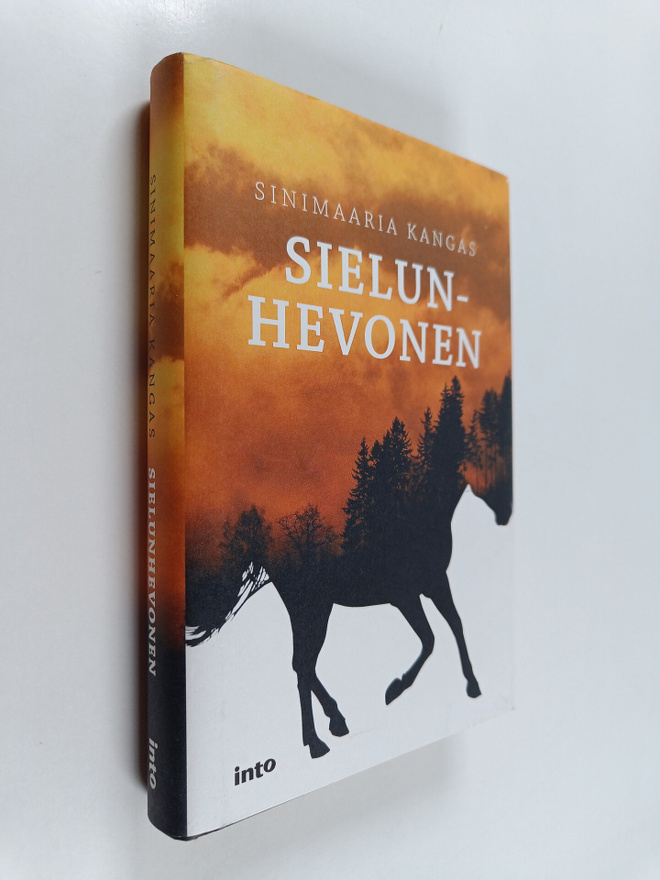 Sinimaaria Kangas : Sielunhevonen
