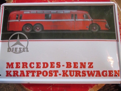 Peltikyltti Mercedes-Benz Kraftpost-Kurswagen