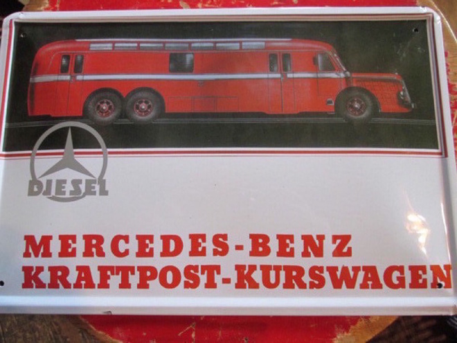 Peltikyltti Mercedes-Benz Kraftpost-Kurswagen