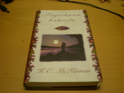 K.C. McKinnon: Täysikuun kahvila