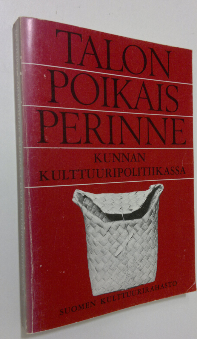 Paula (toim.) Tuomikoski-Leskelä : Talonpoikaisperinne ku...