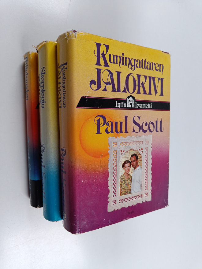 Paul Scott : Intia kvartetti 1-3 : Kuningattaren jalokivi...