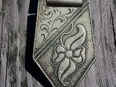 Taskukellon perät, Pituus - 75 mm. Leimalla PRIMA UH.