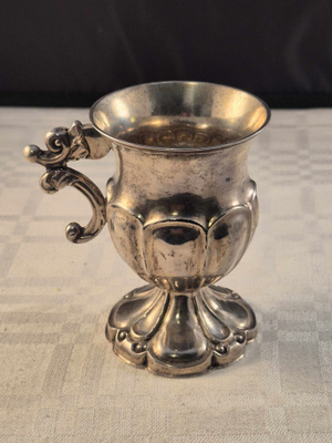 Antiikkikermakko, hopeaa, 9,5 cm, v. 1858