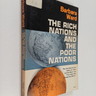 Barbara Ward : The Rich Nations and the Poor Nations - pikkukuva 1